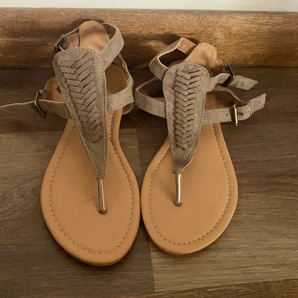 Never worn Altard State sandals